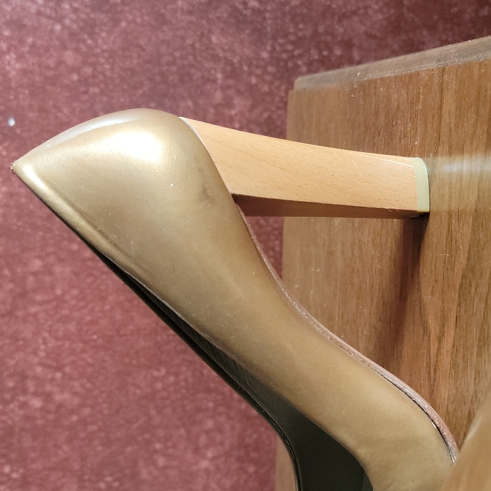 Shoes - Picture 11 of 11